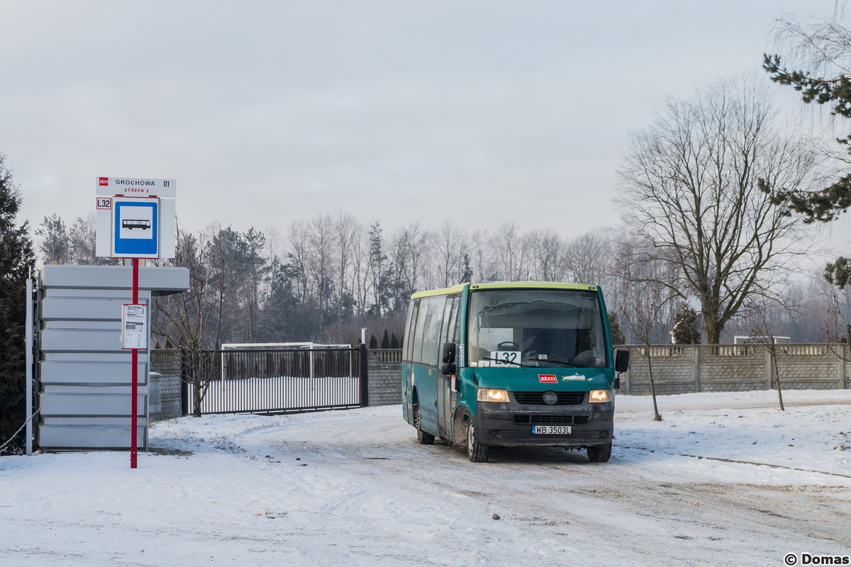 32020
Bardzo sympatyczna okolica, dojazd typowo wioskowy - autobus raz na godzinÄ-dwie, ale ludzie z niego korzystajÄ i jest on potrzebny.
