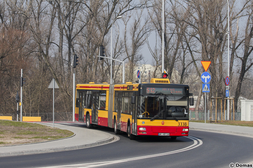 3338
Stalowy MAN pokonuje ostatnie metry przed zakoĹczeniem pĂłĹkursu z Zacisza.
