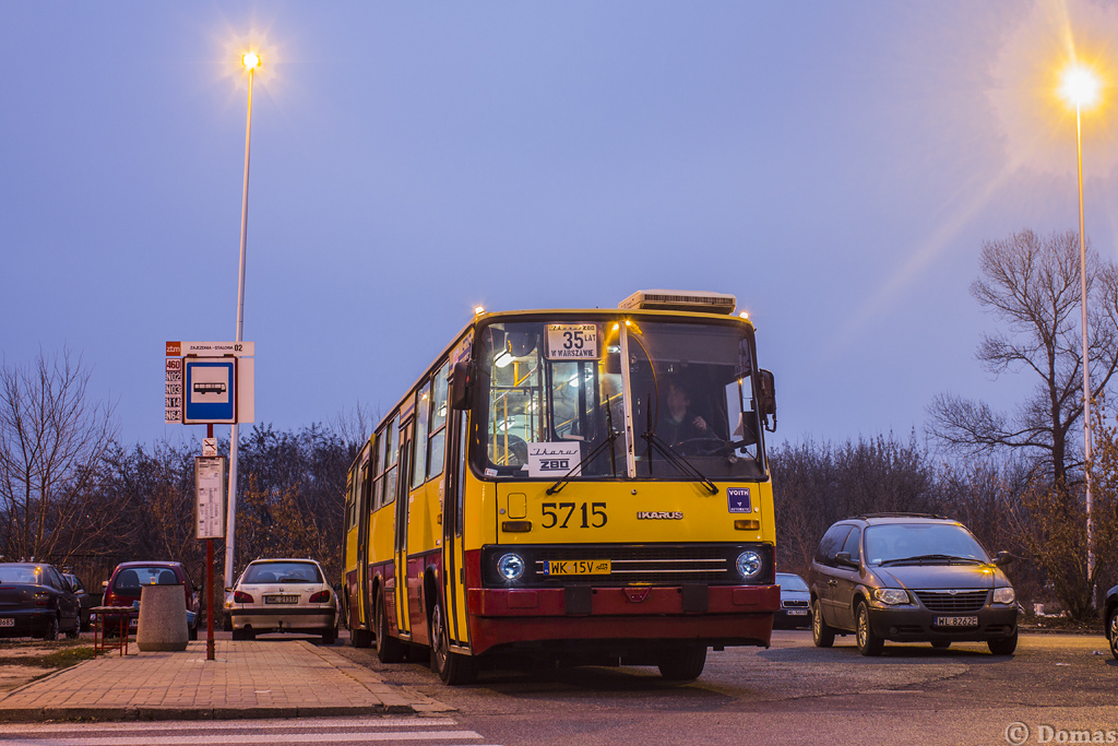 5715
Ekolog pozuje przed swojÄ ostatniÄ zajezdniÄ w trakcie sĹuĹźby dla MZA
Słowa kluczowe: NPI IK280
