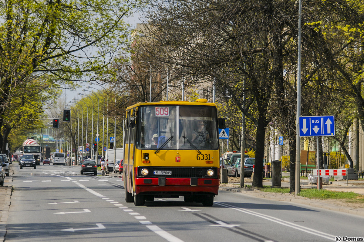 6331
SolĂłwka ze "Stalowej" mknie JagielloĹskÄ obsĹugujÄc caĹodziennÄ wtyczkÄ na 509.
Słowa kluczowe: IK260