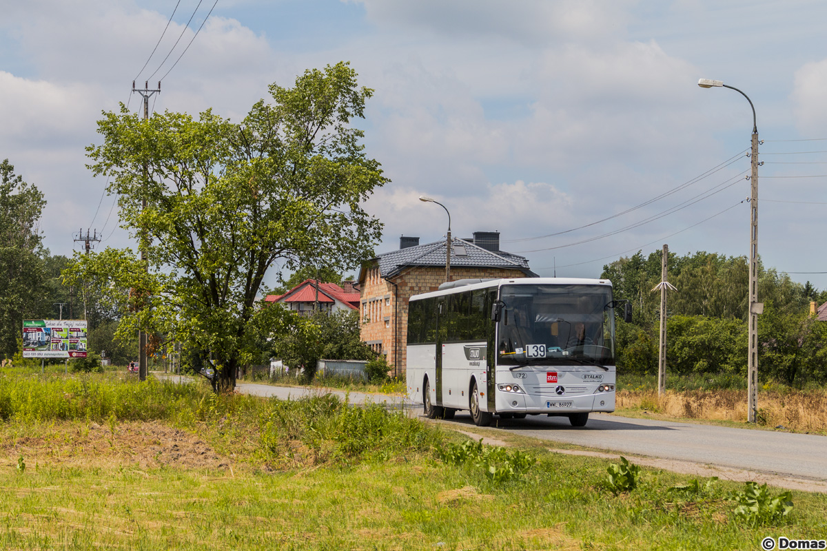 72
Dzisiaj na liniach lokalnych w Piasecznie pojawiĹ siÄ nowy przewoĹşnik, ktĂłry tym samym staĹ siÄ potentatem obsĹugujÄcym wiÄkszoĹÄ linii lokalnych. Ponadto mamy w sieci pierwszÄ liniÄ lokalnÄ, ktĂłrej jeden z kraĹcĂłw znajduje siÄ w pierwszej strefie - linia L39 na sporej czÄĹci trasy pokrywa siÄ z 739, ktĂłrej trasa zostaĹa skrĂłcona.
