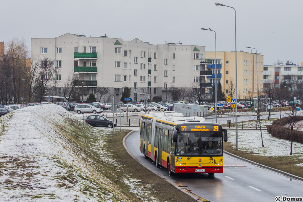 7311
Wczoraj na stoĹeczne ulice wyjechaĹy pierwsze, gazowe Solbusy SM18.
