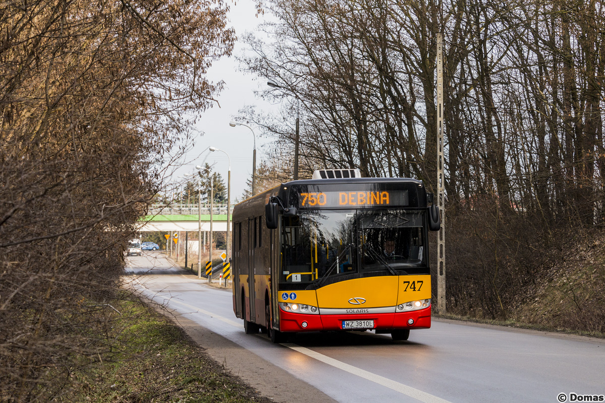 747
Urbino za chwilÄ dojedzie na pÄtlÄ w DÄbinie koĹczÄc tym samym trwajÄcy 47 minut kurs z MĹocin.
