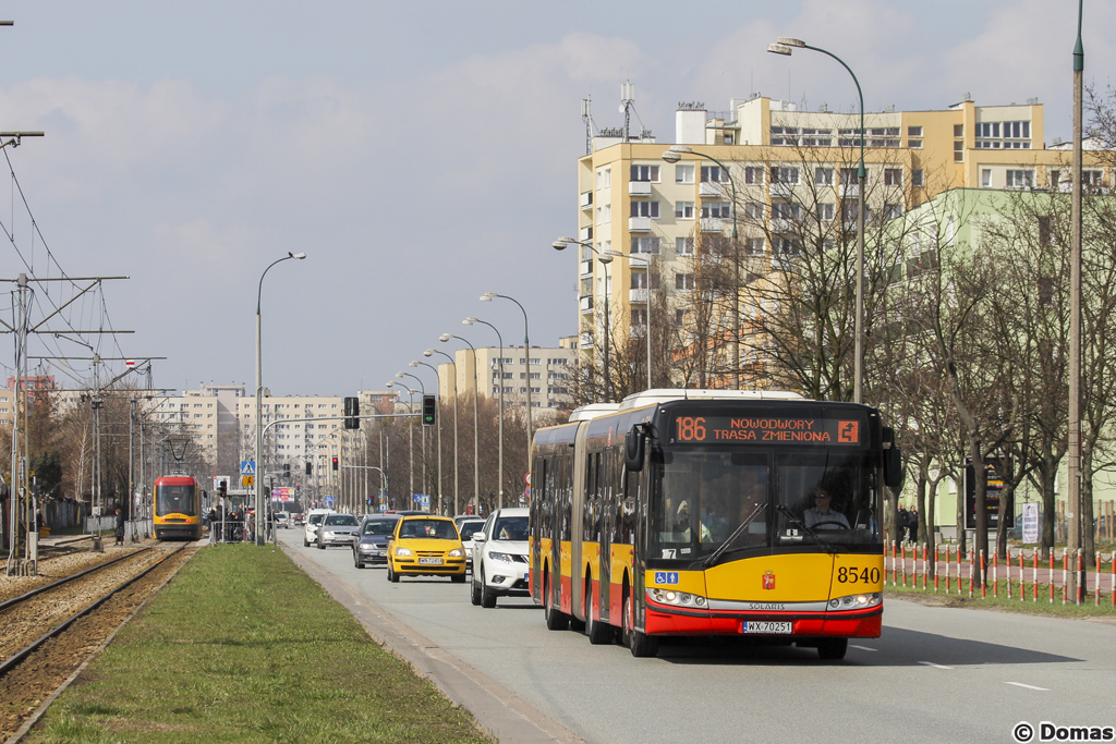 8540
186 na jednym z wielu objazdow spowodowanym przebudowÄ trasy AK.
Słowa kluczowe: Objazd
