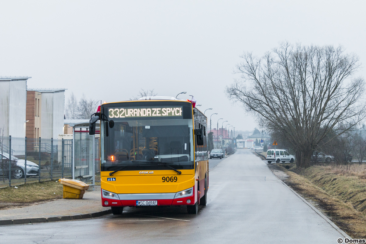 9069
Otokar oczekuje na swĂłj pierwszy kurs tego dnia na biaĹoĹÄckim gimbusie.

OczywiĹcie 95% pasaĹźerĂłw tej linii to dzieci dojeĹźdĹźajÄce i wracajÄce ze szkĂłĹ, pozostaĹe 5% to osoby, ktĂłrym akurat pasuje podjechaÄ 2-3 przystanki na zasadzie "byle do przodu".
