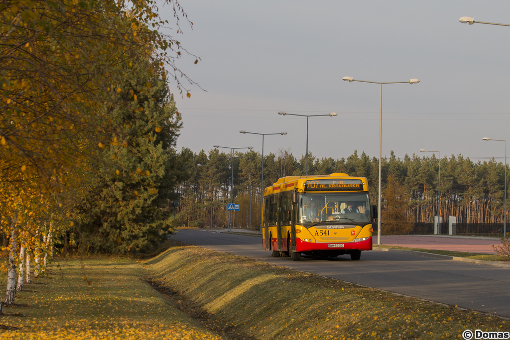 A541
Scania wĹaĹnie rozpoczÄĹa swĂłj ostatni pĂłĹkurs tego dnia.
Słowa kluczowe: WĹ2015