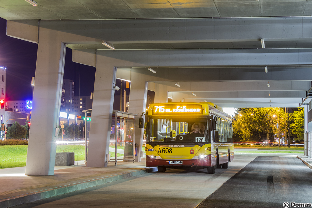 A608
Jedyna Scania CN280UB w PKS-ie Grodzisk Mazowiecki pozuje na jeszcze nieuĹźytkowanej pÄtli P+R UrsynĂłw PoĹudniowy.
