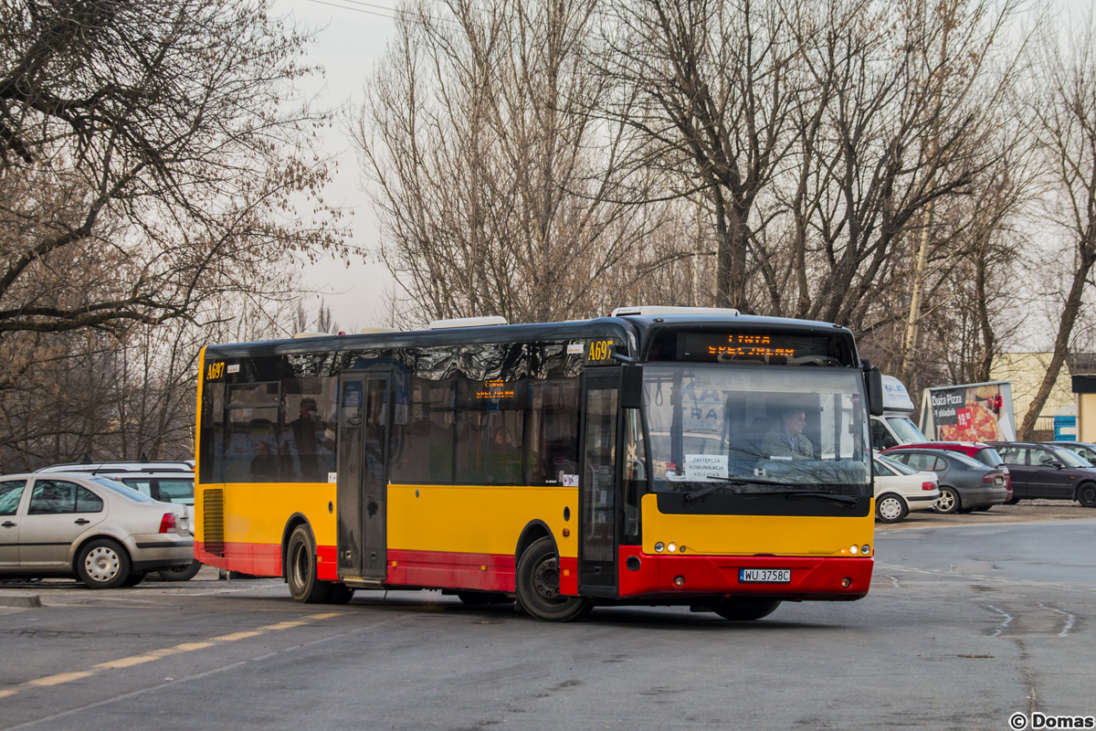 A697
Autobus, ktĂłry w Warszawie zadebiutowaĹ w 2011 roku na linii 742 nadal moĹźemy spotkaÄ u tego samego przewoĹşnika - wĂłz moĹźna spotkaÄ praktycznie wszÄdzie, gdzie pojawia siÄ Ăłw przewoĹşnik Warszawa (ZKA), PruszkĂłw (linie 1 i 3) i inne (np. L23).
Słowa kluczowe: zapociÄg