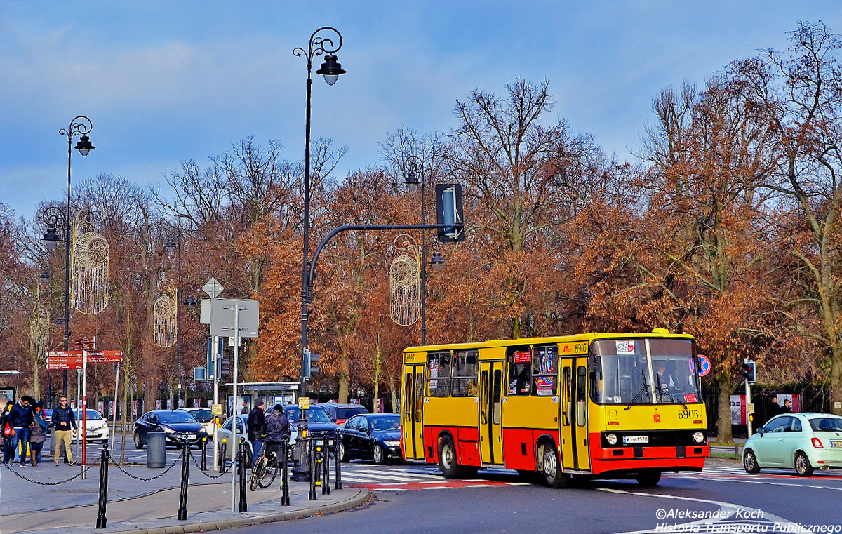 6905
Ikarus 260.73A w obsĹudze specjalnej linii '28F' tuĹź przed zawracaniem przez skwer im. Jerzego Giedroycia.
Słowa kluczowe: IK260 WOĹP2020