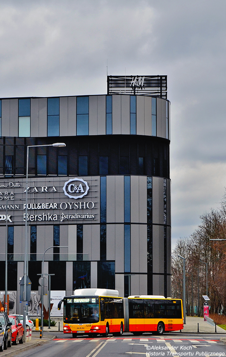 7208
Gazowy MAN na tle 'Galerii MĹociny'.
Słowa kluczowe: Architektura
