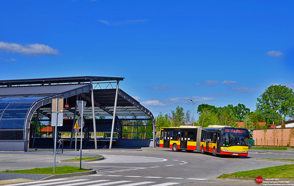 8523
Nadarzyn, kraniec "P+R Nadarzyn".

W pierwszym dniu funkcjonowania nowego kraĹca w sieci ZTM nie widaÄ jeszcze wielkiego zainteresowania mieszkaĹcĂłw. Mam nadziejÄ, Ĺźe niedĹugo ta sytuacja ulegnie zmianie... 
