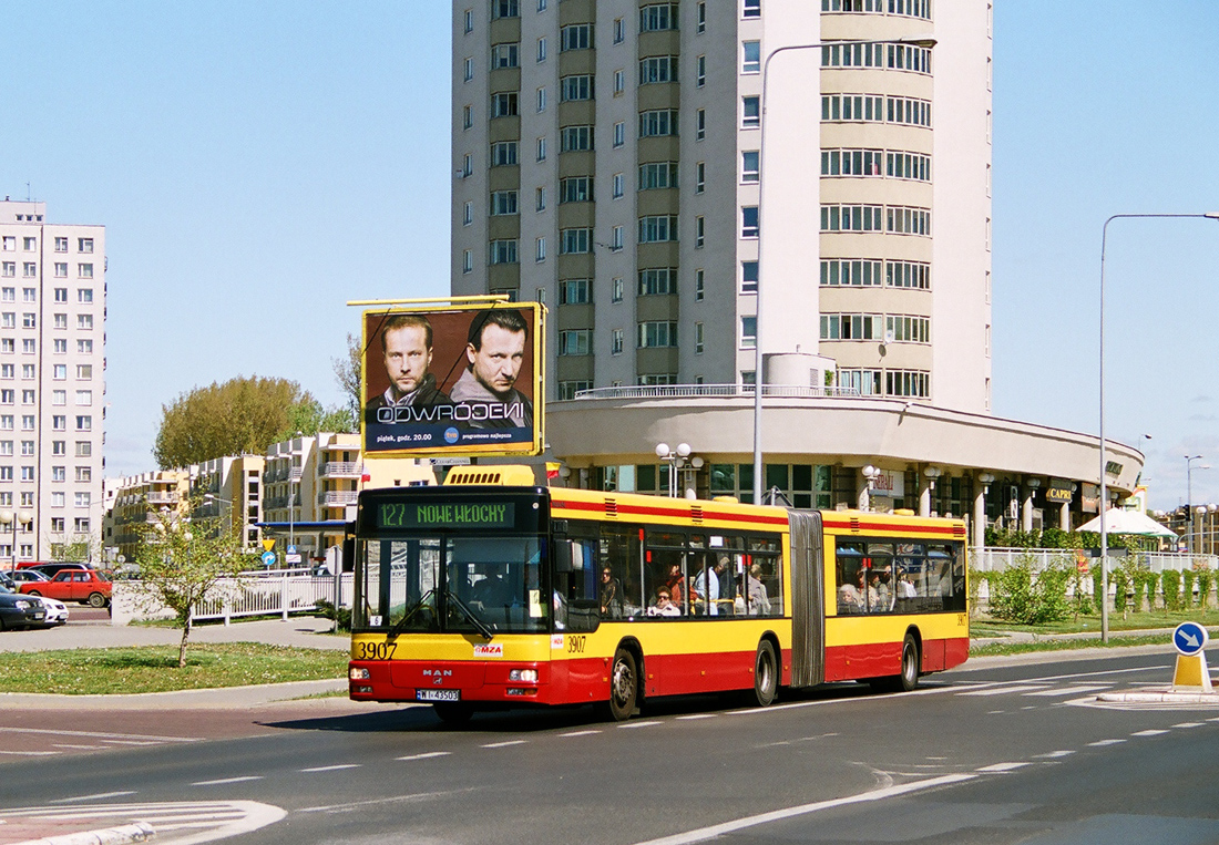 3907
Ale bym jeĹşdziĹ takie 127.
