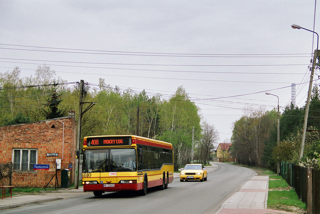 6810
Kleszczowy Neoplan powoli dociera do celu po dĹuuugiej podrĂłĹźy z os. GĂłrczewska. 
Słowa kluczowe: N4020