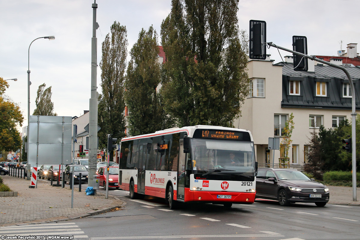 20121
VDL Berkhof Ambassador 200 ALE-120
WĂłz z Otwocka od jakiegoĹ czasu jeĹşdzi w piaseczyĹskim oddziale Polonusa. Na ogĂłĹ robiĹ liniÄ do GrĂłjca a ostatnio pojawiĹ siÄ na L17.
