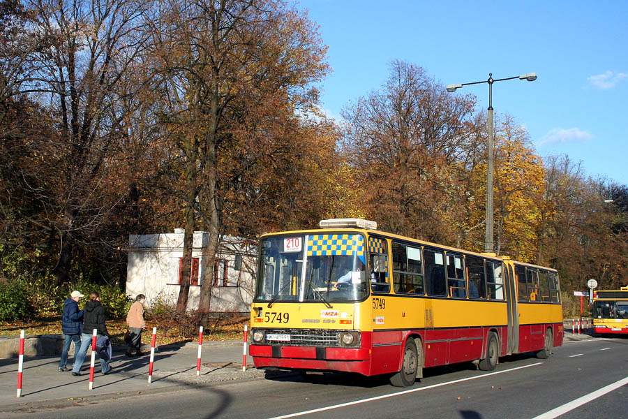 5749
KrĂłlewska
Słowa kluczowe: WĹ2007 IK280