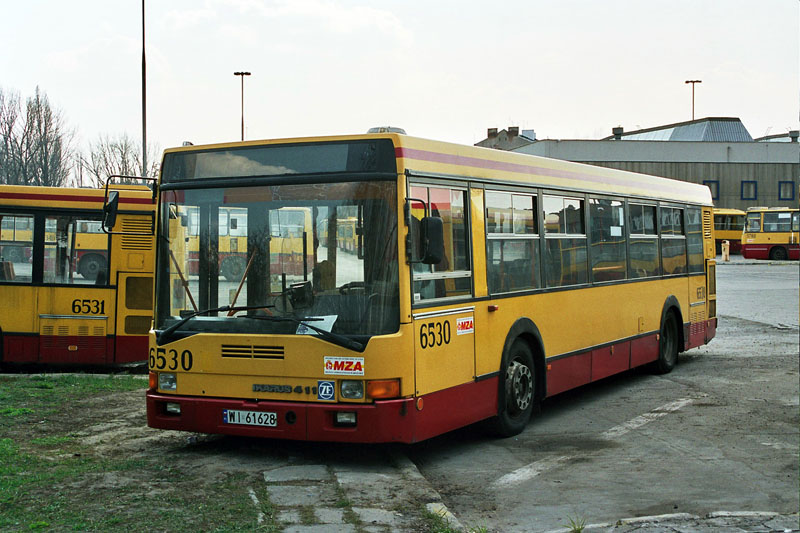 6530
Ikarus 411
Słowa kluczowe: IK411