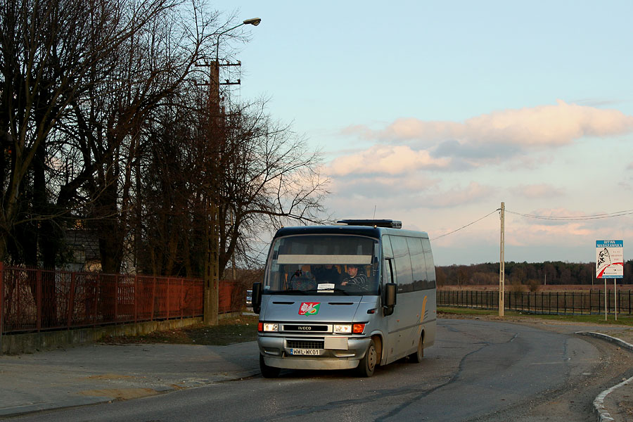 WWL WK01
Iveco Daily 65C / EA KFB Midi Skate Travel obsĹugujÄcy linie okĂłlnÄ uruchomionÄ przez UM WoĹomin. 
NaleĹźÄcy do firmy Vis Attractiva Radzymin
