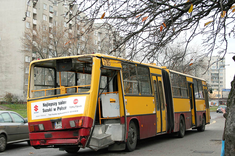 5785
Ulica PratuliĹska, w tym miejscu obecnie trwa budowa metra
Słowa kluczowe: Zdarzenie IK280