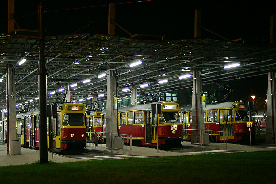 726
PÄtla Metro MĹociny
Słowa kluczowe: Konstal13N
