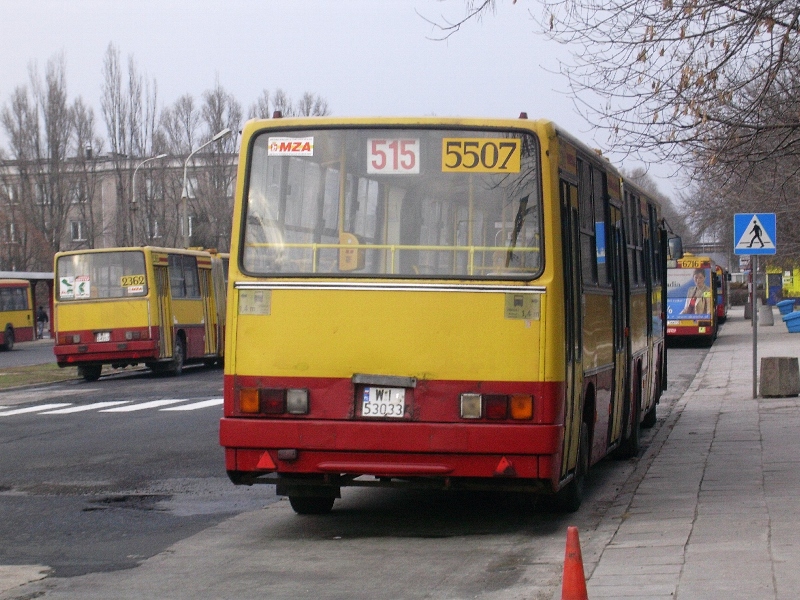 5507
JuĹź Redutowy automat odpoczywa po zrealizowaniu kursu linii 515 w relacji RembertĂłw-AON -> Huta. 
Słowa kluczowe: IK280