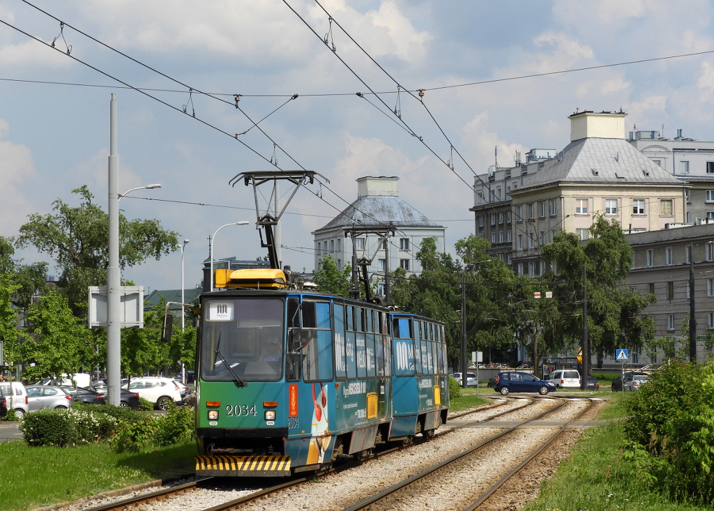2034+2035
Słowa kluczowe: Reklama
