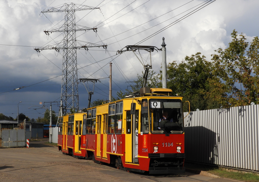 1184+1185
SkĹad 1184+1185 podczas DTP stanowiĹ rezerwÄ dla linii D i O, jednak wyjechaĹ na liniÄ O w zwiÄzku z duĹźÄ liczbÄ chÄtnych.
Słowa kluczowe: DTP2018