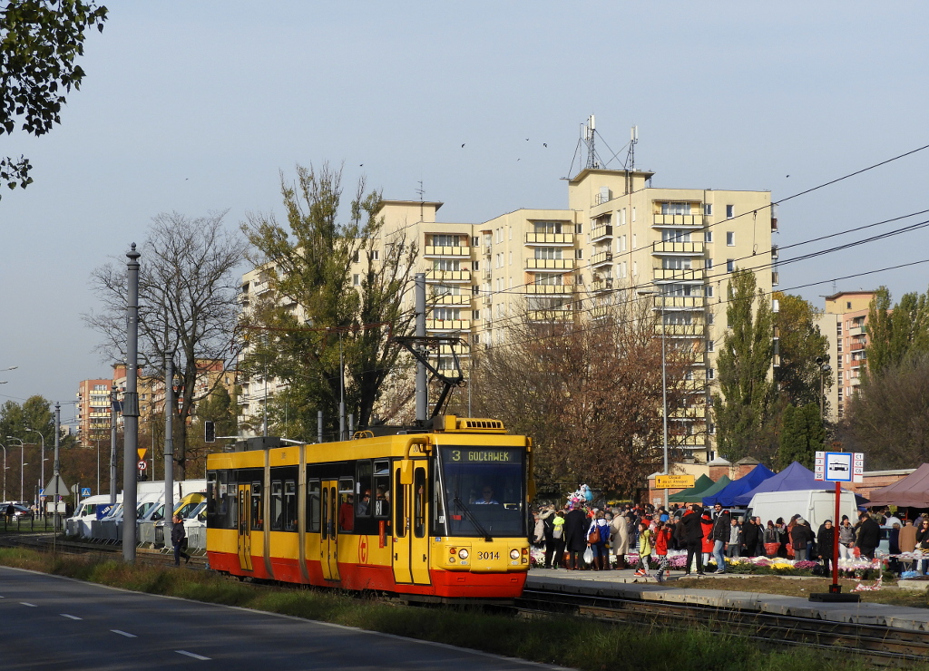 3014
Po prawej widoczny tymczasowy przystanek Budowlana 54 uruchomiony na okres Wszystkich Świętych.
Słowa kluczowe: WŚ2019