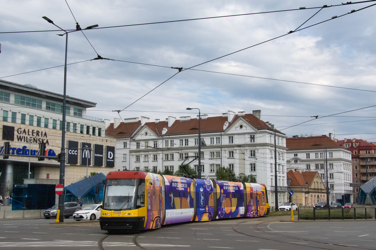 3158
Wagon 3158 w okleinie z okazji mistrzostw Ĺwiata w koszykĂłwce 3x3, ktĂłre odbywaĹy siÄ od 1 do 7 czerwca.
