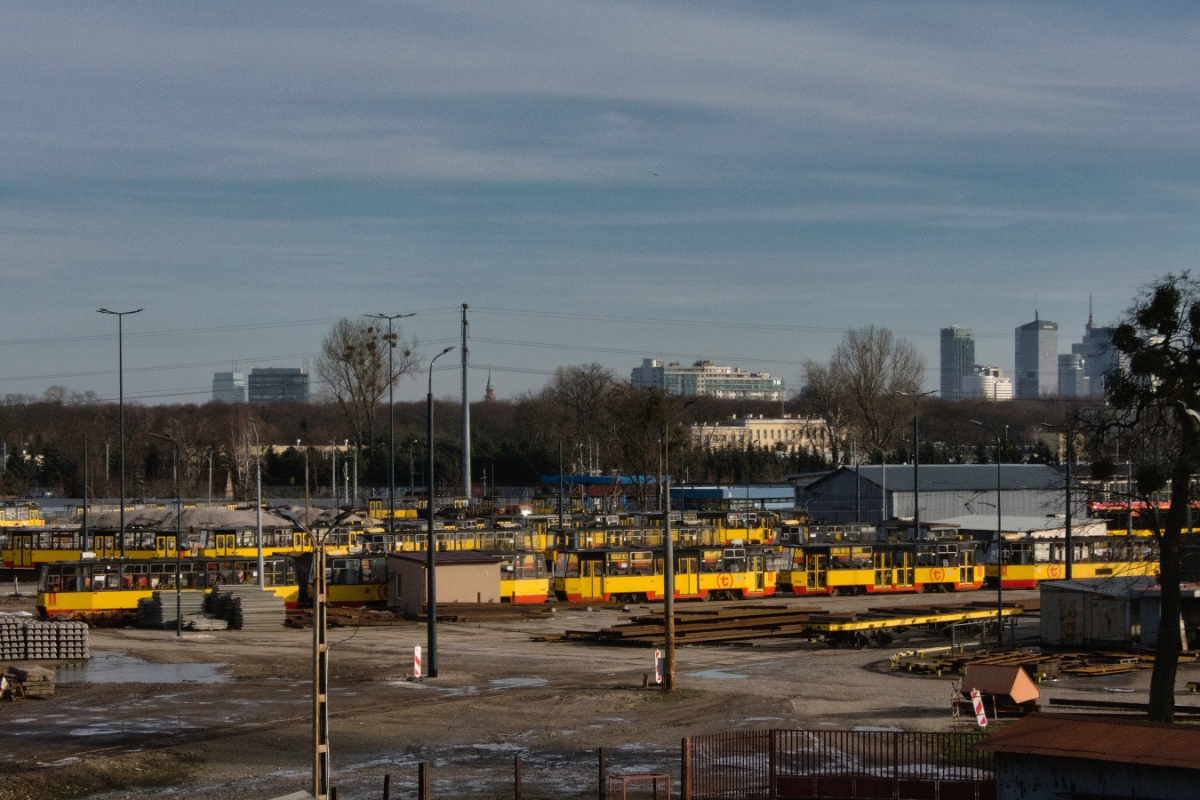 1271, 1268, 1256, 1228, 1270
CzÄĹÄ z grupy wagonĂłw, ktĂłre majÄ byÄ przekazane do Konotopu (Ukraina).
