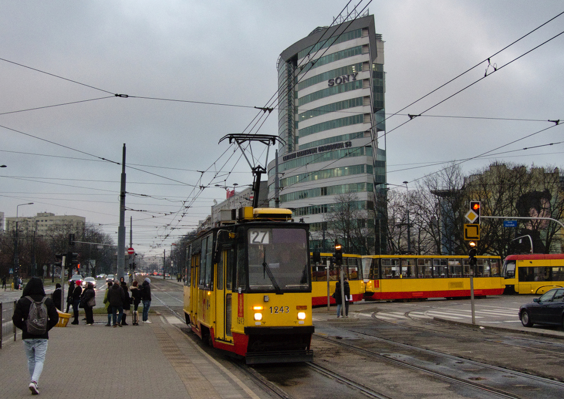 1243
Ostatni dzieĹ kursowania wagonu 1243, wczoraj (02.02.2023) zostaĹ skreĹlony ze stanu.
