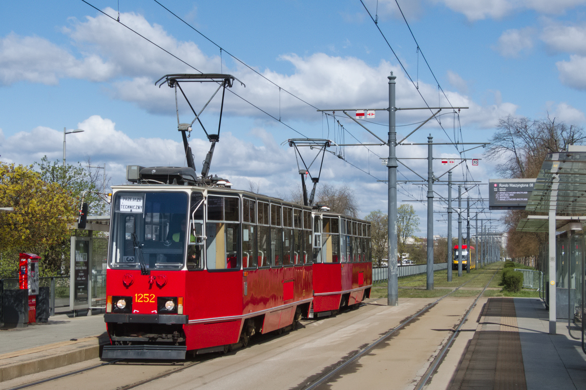 1252+1251
