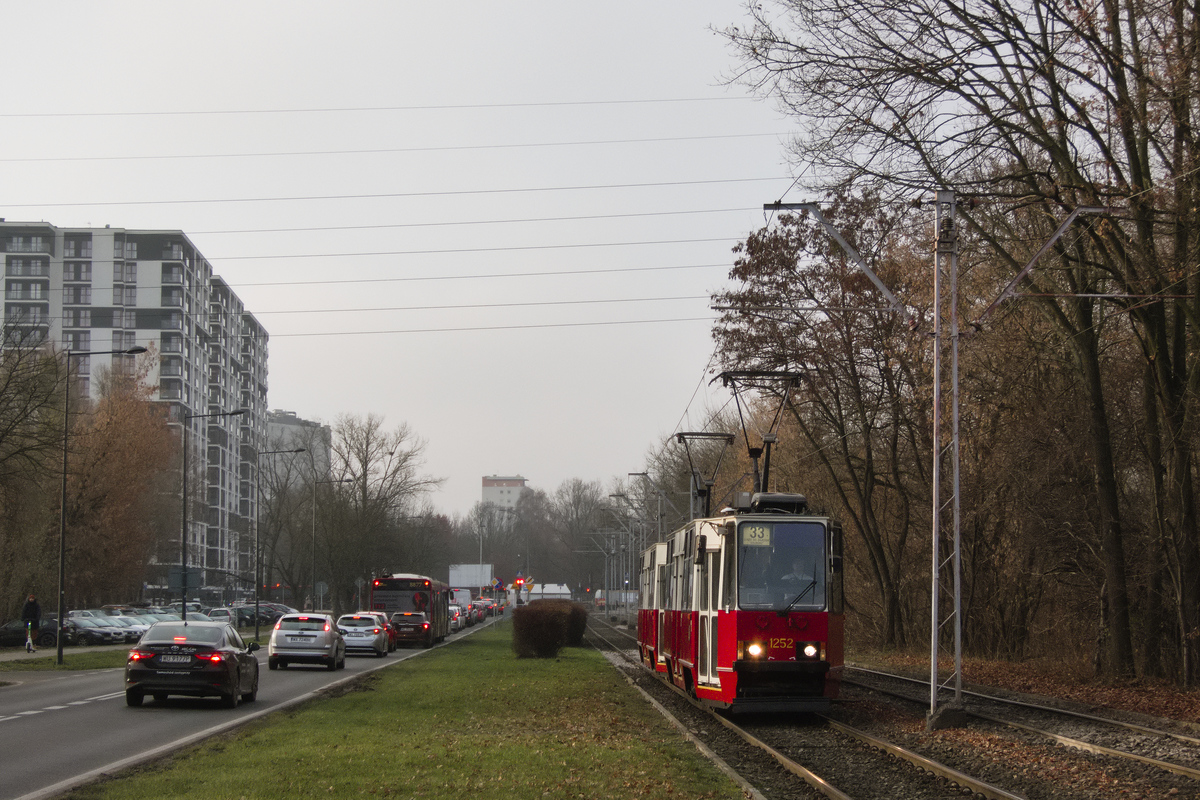 1252+1251

