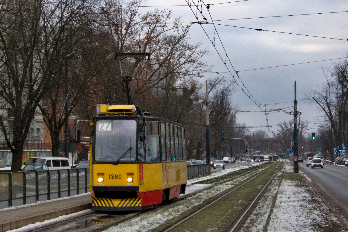 1280
Wagon juĹź odstawiony, po raz ostatni wyjechaĹ wczoraj (16.02) na poranny dodatek 08/27.
