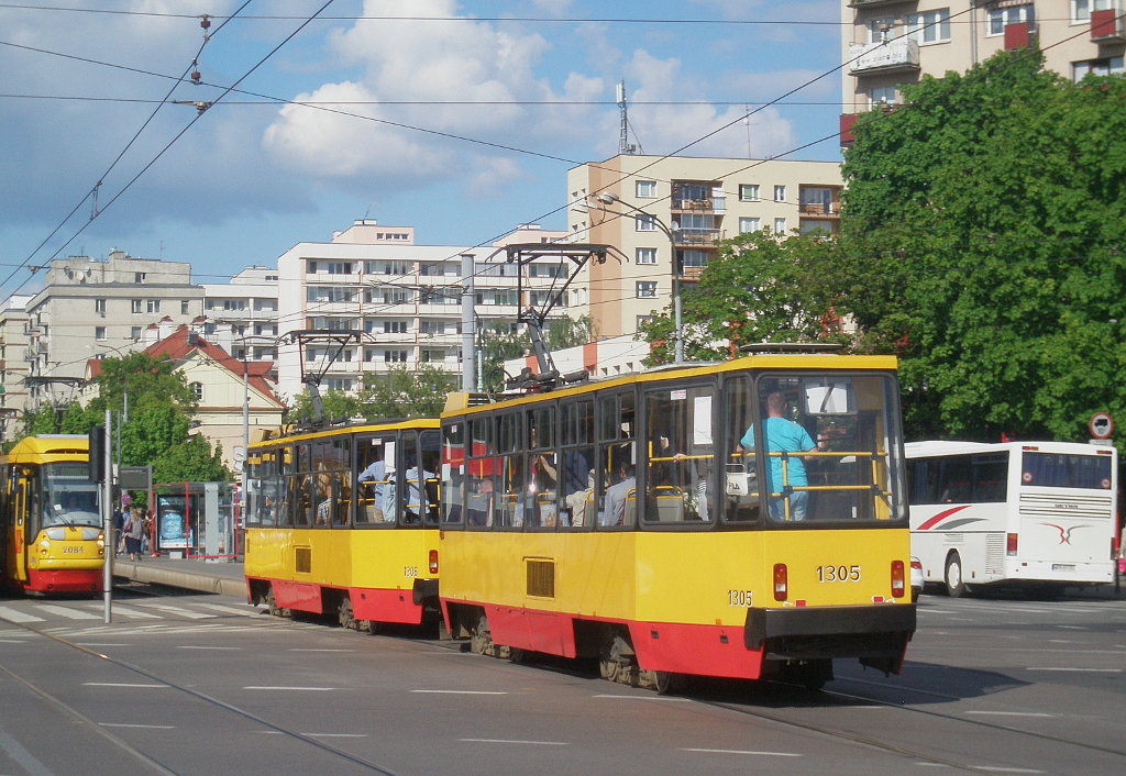 1306+1305
Obecnie ten skład, podobnie jak 1312+1311 i 1326+1325 jest na R-4.
