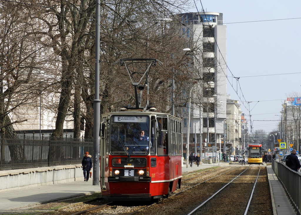 1001
Wagon 1001 na linii E uruchomionej z okazji 111. rocznicy elektryfikacji tramwajĂłw.
