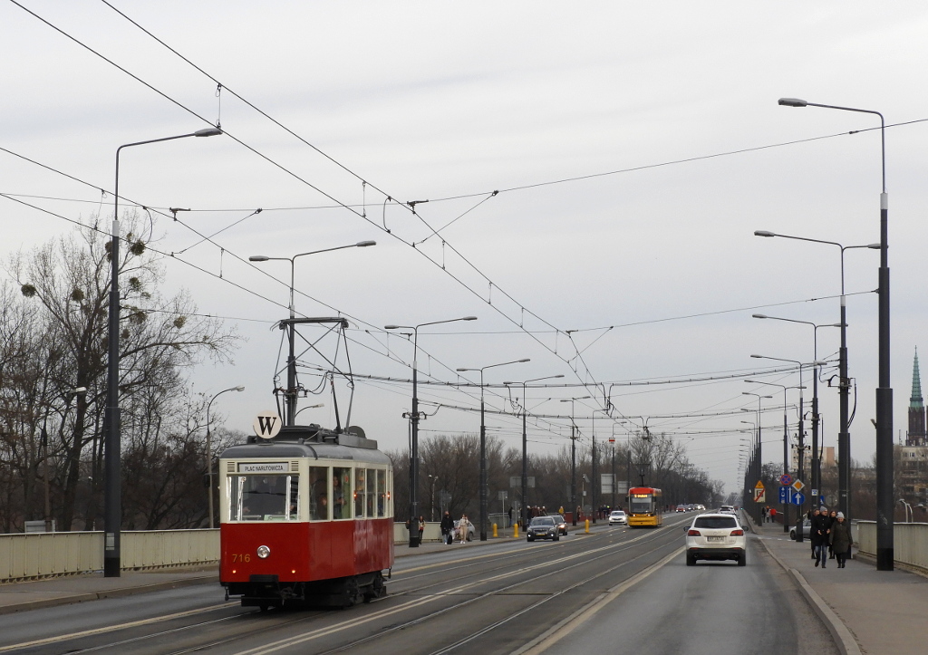 716
Słowa kluczowe: Walentynki