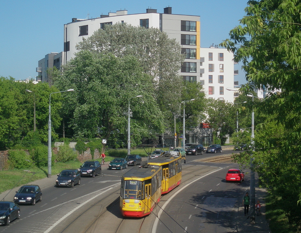 2126+2127
Widok na ulicÄ ObozowÄ z wiaduktu kolejowego, ktĂłry zostaĹ wyburzony pod koniec czerwca. W jego miejscu ma zostaÄ zbudowany nowy wiadukt.

