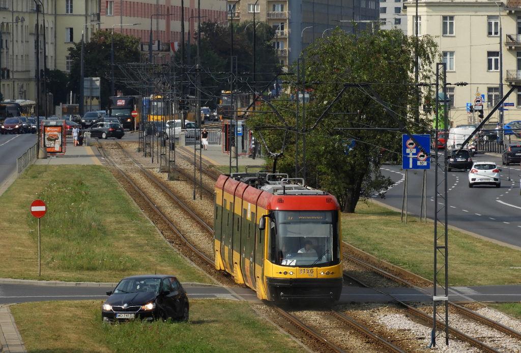 3126
Zderzenie Swinga z samochodem osobowym. ZdjÄcie wykonane kilkadziesiÄt sekund po zdarzeniu
Słowa kluczowe: Zdarzenie Zdarzenie Zdarzenie