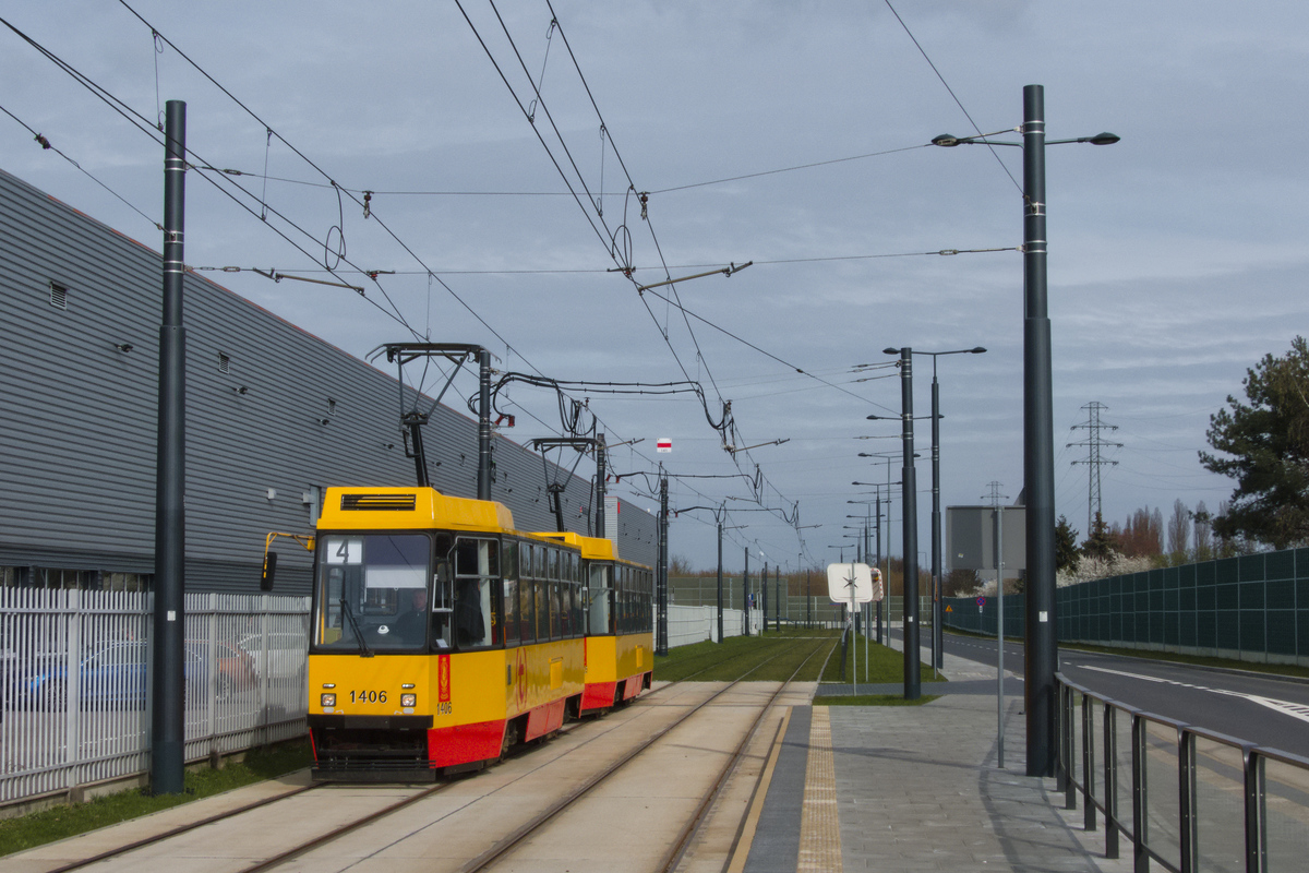 1406+1405
SkĹad 1406+1405 wyjeĹźdĹźajÄcy z zajezdni Annopol na popoĹudniowy dodatek linii 4.
