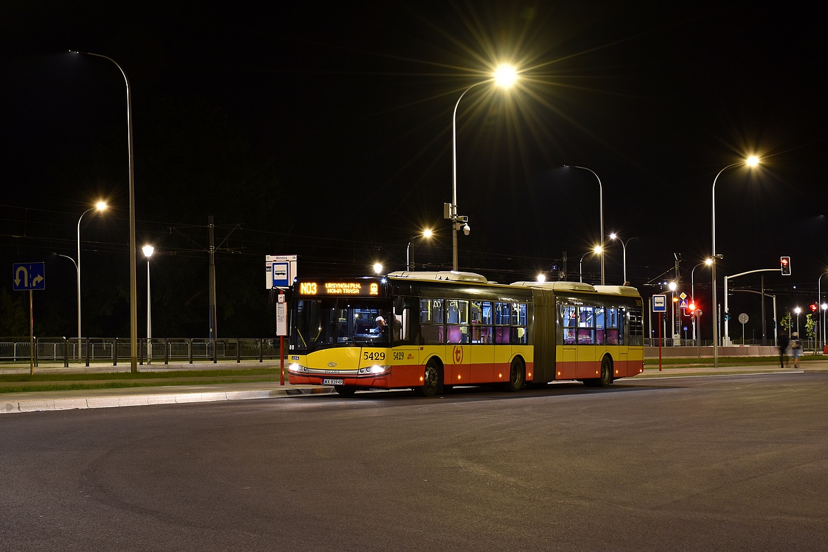 5429
Kolejny kurs z wczorajszej nocy, ale z szerszej perspektywy.
