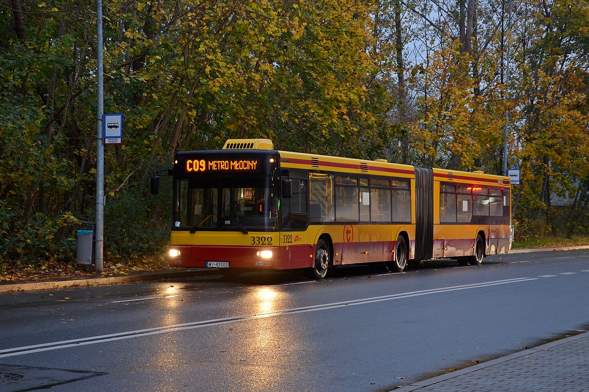 3322
Brudny MAN jako linia cmentarna C09. JeĹźeli w weekend nie wystawiÄ Ĺźadnego, to mamy dzisiaj ostatni wystÄp serii NG313 na linii typowo cmentarnej.
Słowa kluczowe: WĹ2020
