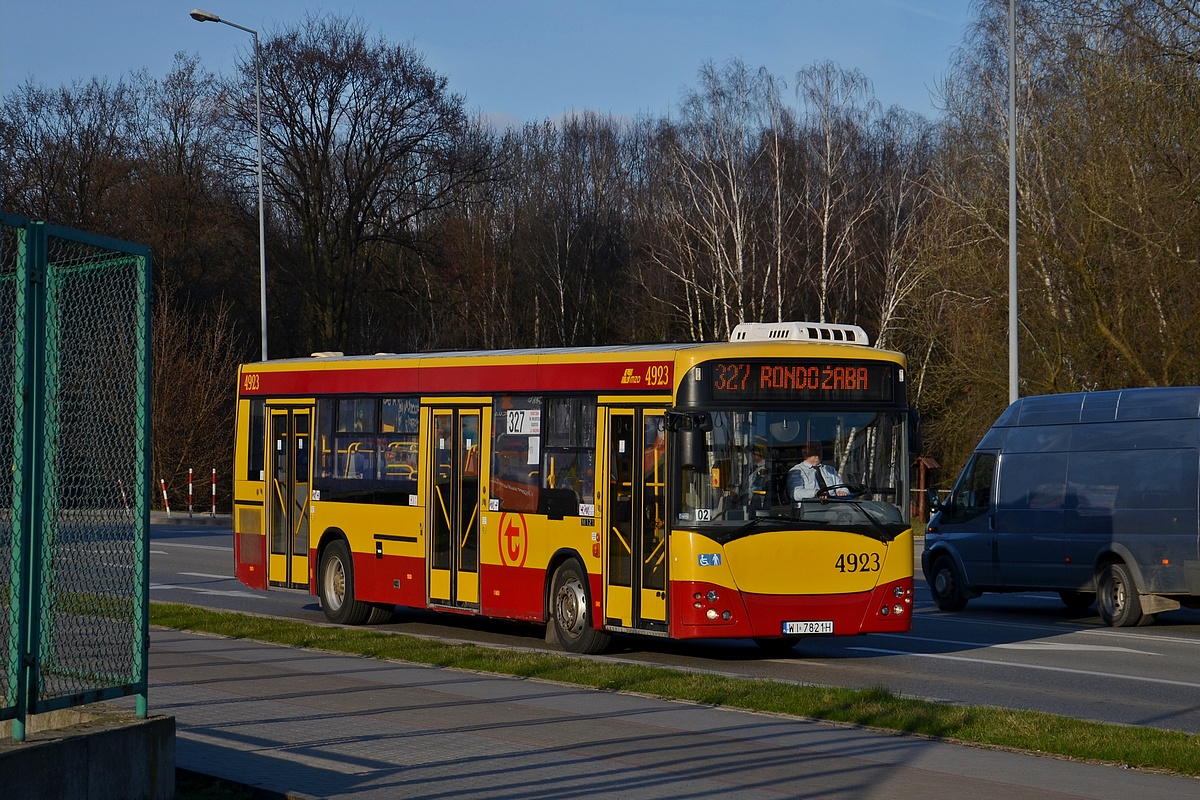 4923
Od poniedziaĹku linia 327 zostanie wydĹuĹźona na PowÄzki Wojskowe, kosztem likwidacji linii 380
Słowa kluczowe: M121I