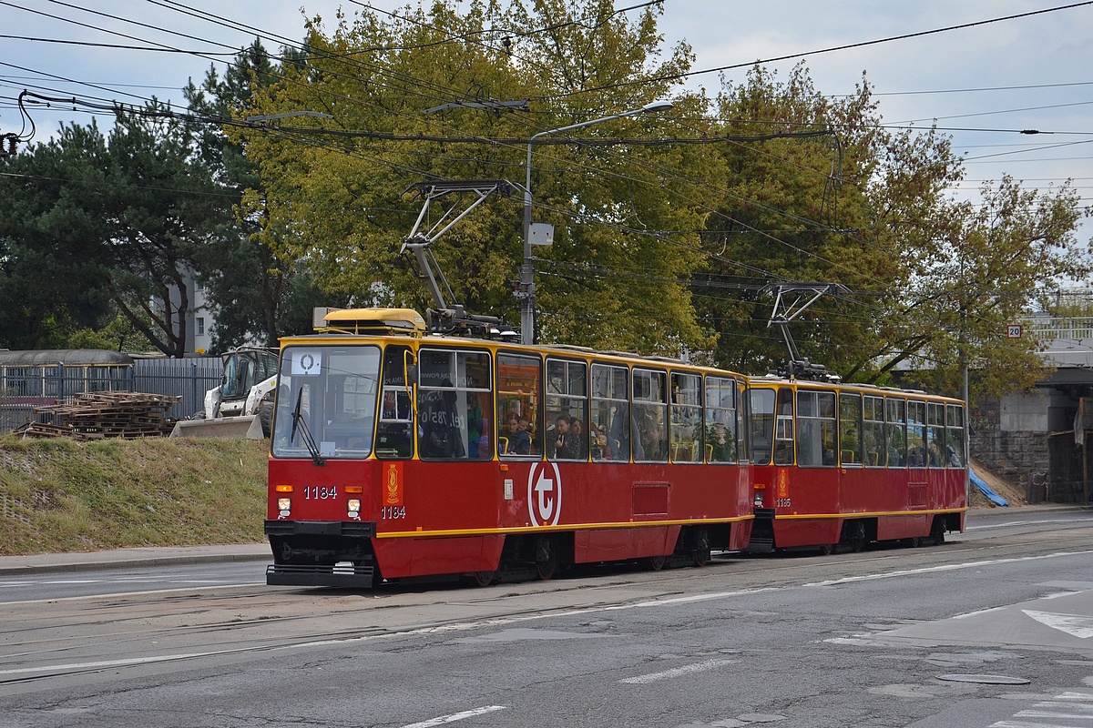 1184+1185
Nie byĹo go w rozpisce, jechaĹ przed 3601
Słowa kluczowe: DTP2018