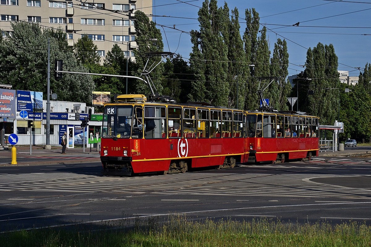 1184+1185
Czerwone 33. Ciekawe kiedy rozpocznie siÄ rzeĹş stopiÄtek?
