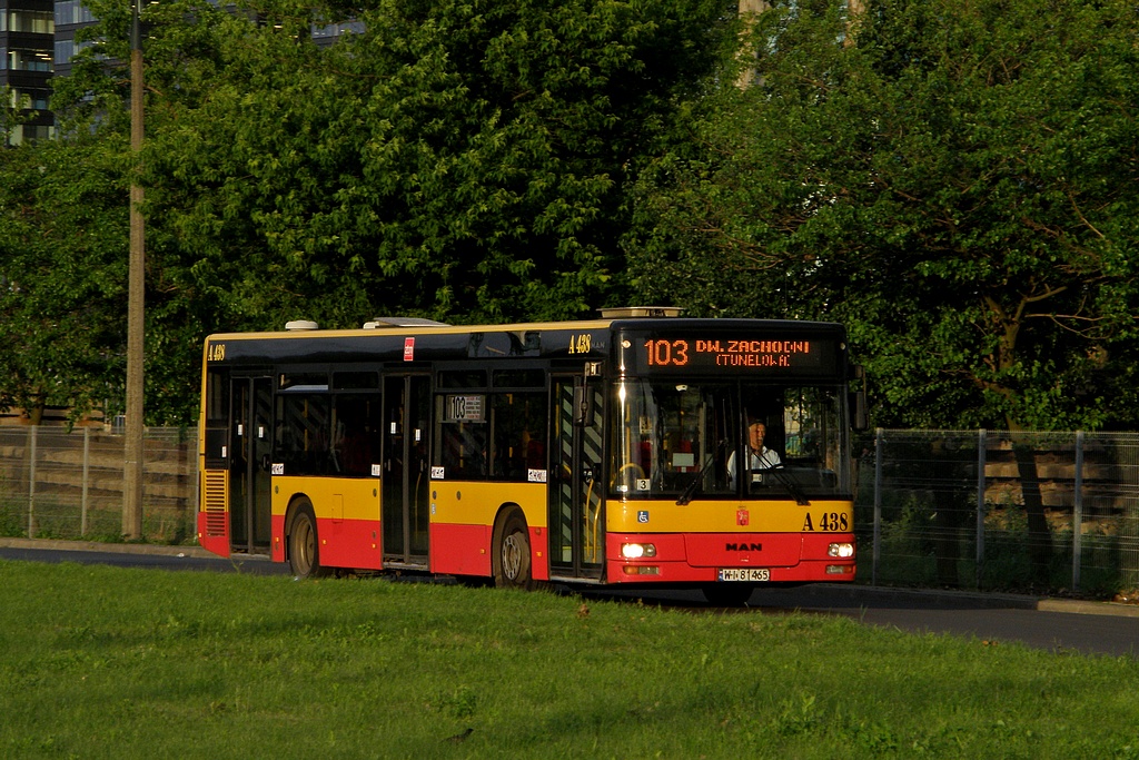 A438
ZĹomek u kresu podrĂłĹźy na Dworzec Zachodni
Słowa kluczowe: ITSNL223