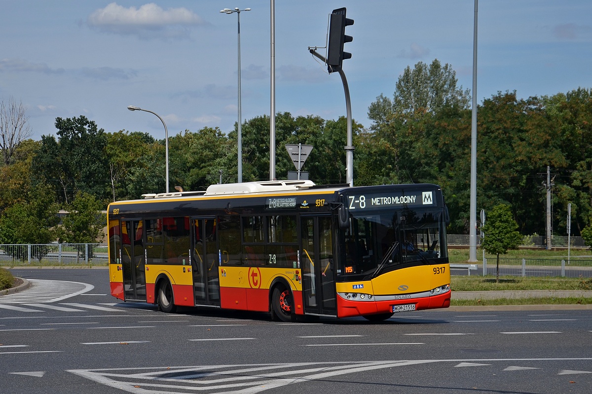 9317
W sobotÄ i niedzielÄ pojawiĹy siÄ dwa maratony z Grodziska na Z-8 za tramwaje linii 6 i 17 na Marymonckiej w postaci SolarisĂłw
