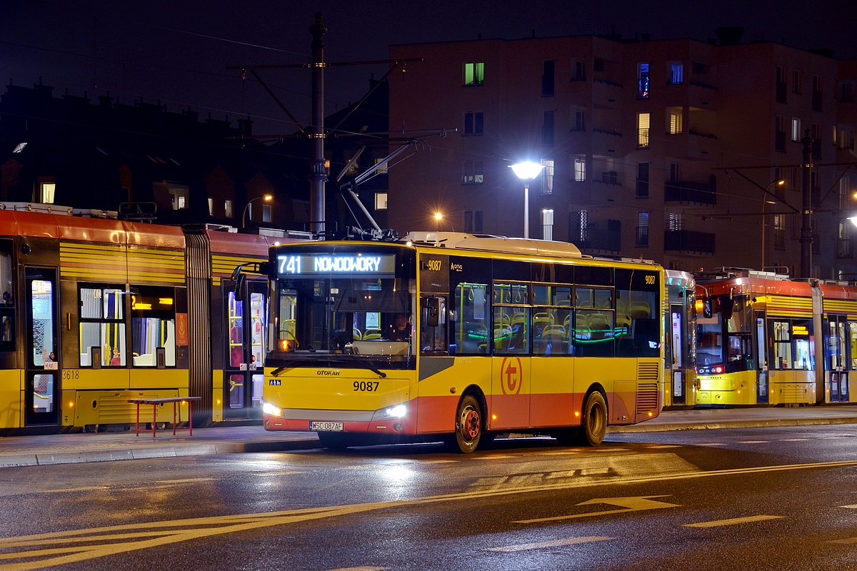 9087
Ostatni dzieĹ kursowania linii 741
