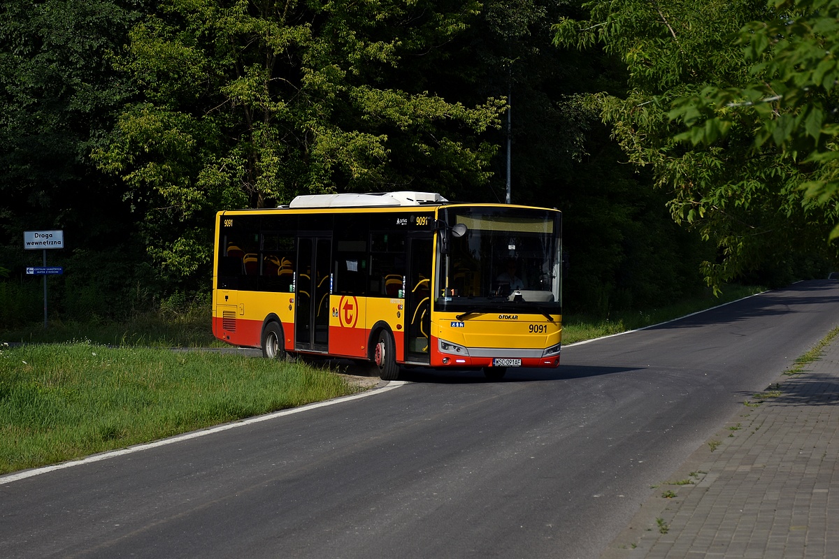 9091
Otokar wyjeĹźdĹźa z drogi wewnÄtrznej prowadzÄcej z Domu Samotnej Matki na ulicÄ ChlubnÄ. 
Pozdrawiam szofera.
