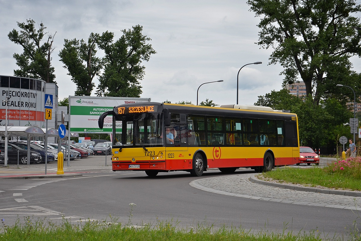 1223
Woronicza na weekendowym 157
Słowa kluczowe: DziwadĹo ZaArriva