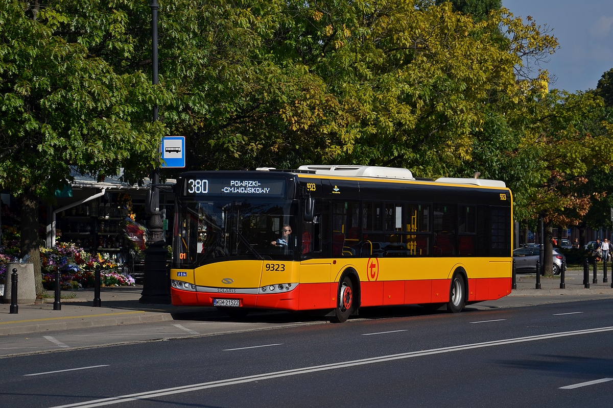 9323
Nowa linia autobusowa wspomagajÄca ruch na ulicy PowÄzkowskiej od Cmentarza Wojskowego do CH Arkadia. ObsĹugÄ stanowiÄ 3 dodatki z PKS Grodzisk.

